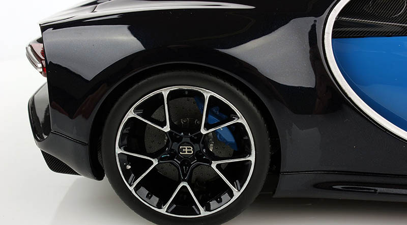 bugatti chiron scale model