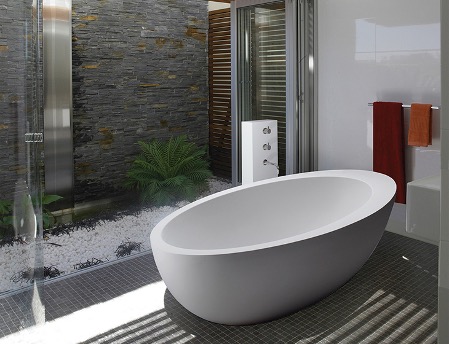 Soaking tub in use