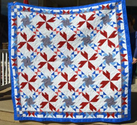 Resultado de imagem para Patchwork Rosebud Quilt Block