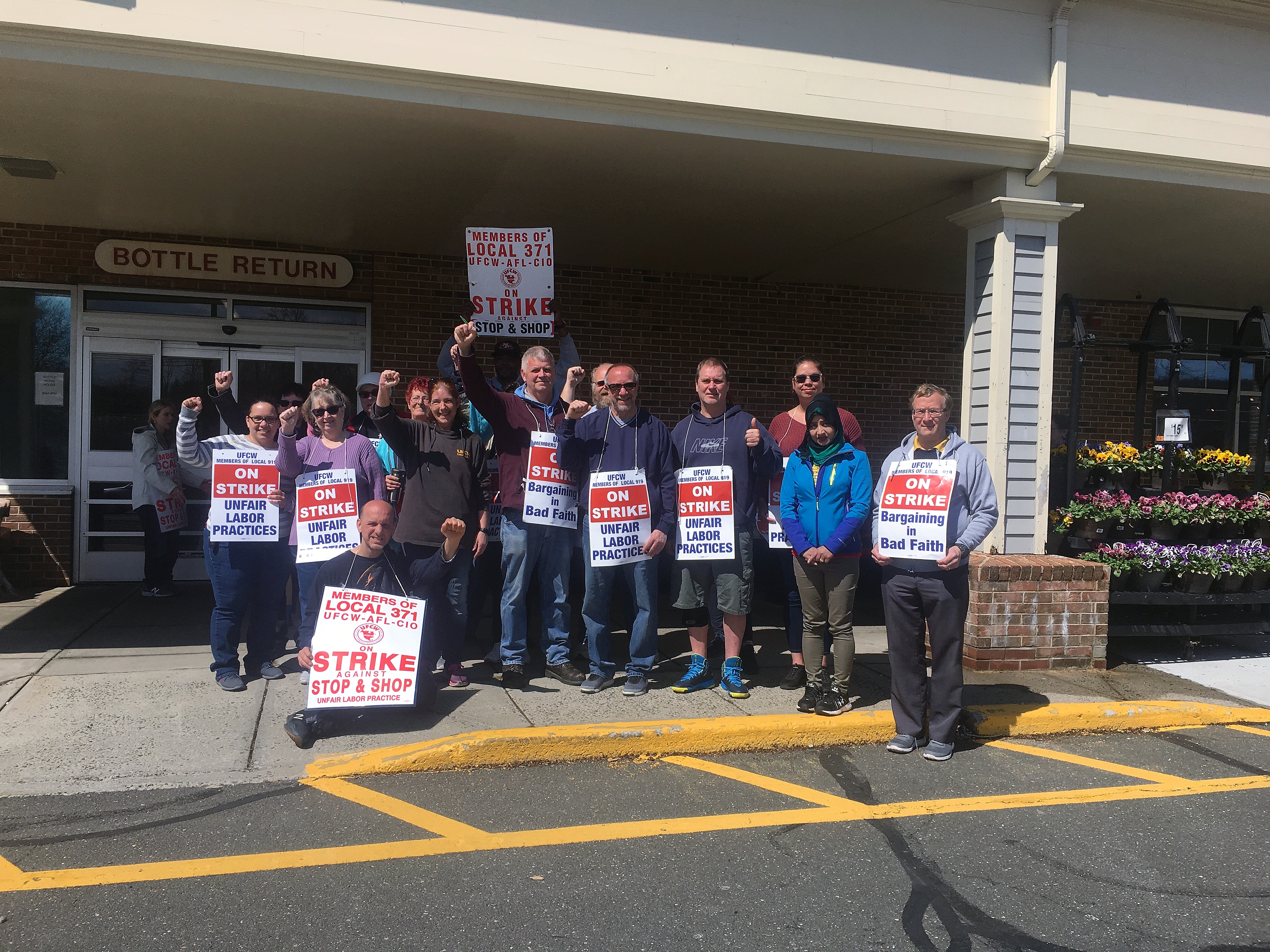 Stop Shop Strike Continues As Pay Pensions Remain At Issue The 