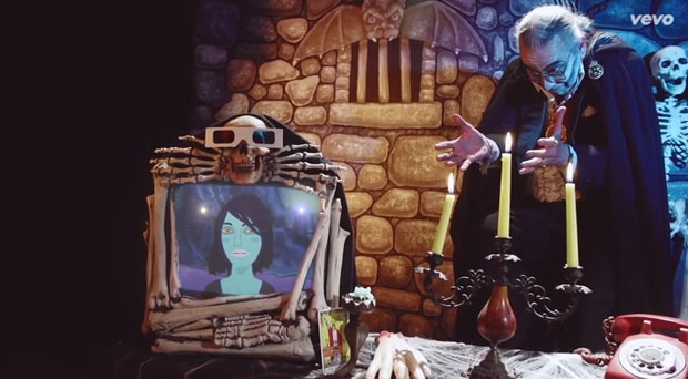 sharon-van-etten-sun-comes-up