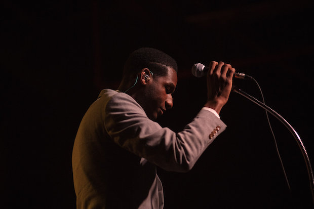 View More: http://emiliapare.pass.us/leon-bridges-mmw