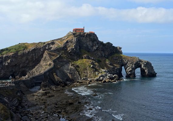 Basque Family Itinerary: Bilbao Morning Stroll and Bay of Biscay Views Basque Family Itinerary: Bilbao Morning Stroll and Bay of Biscay Views