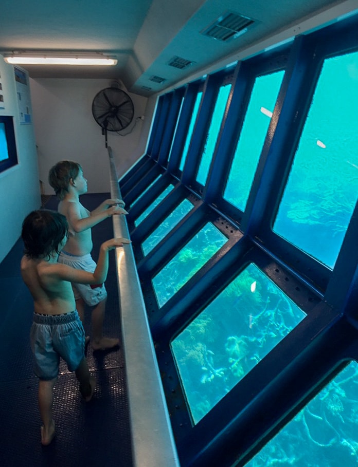 Australia for Kids: Underwater Viewing Deck