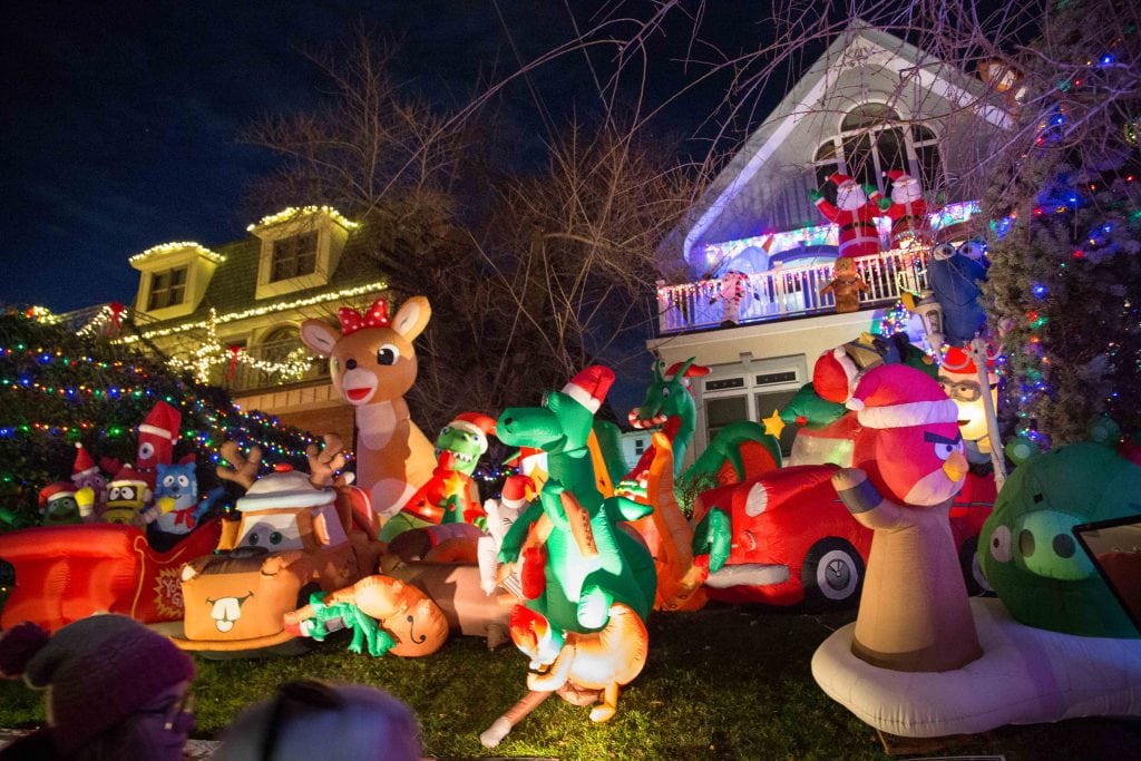 NYC for Kids: Holiday Lights in Dyker Heights