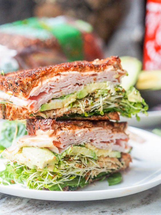 sándwich de pechuga de pavo