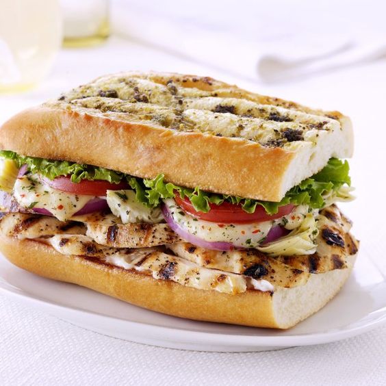 sándwich con pollo
