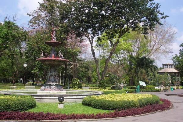 Saranrom Park
