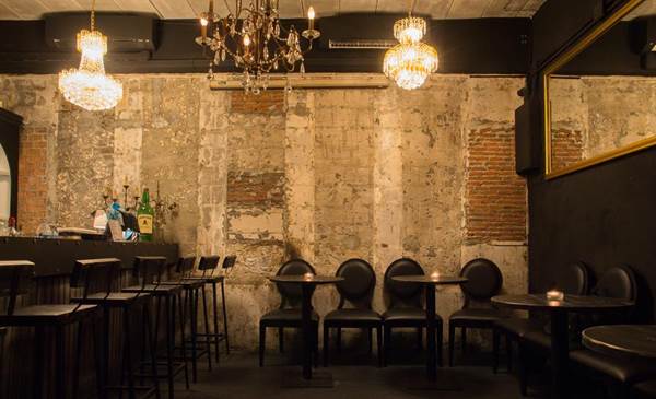Dark Bar