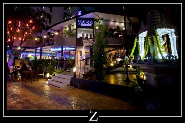 Zaks Wine Cocktail Pub