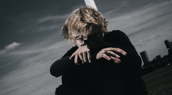 h3nce's EP 'WRITE IT ON YOUR FLAGS' Exists Where Longing Meets Grit