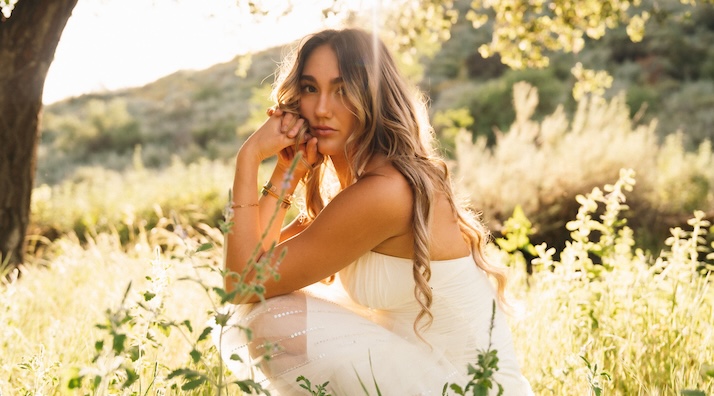 Meet Alyssa Grace, the Breakout Singer-Songwriter to Watch [Q&A]