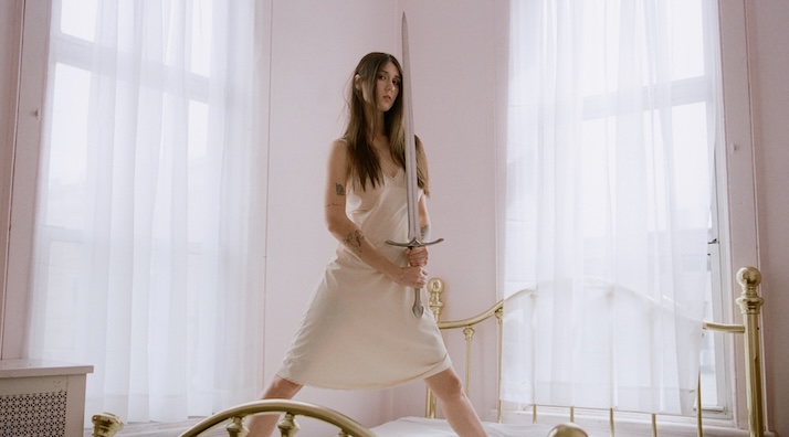 Meet Bella Litsa, An Enchanting Star on the Horizon