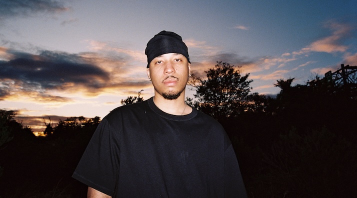 Low.bō Lets His Soul Yearn in "blur"