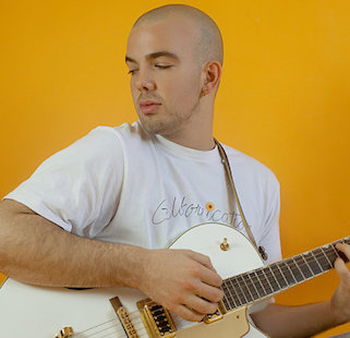 Mac Ayres