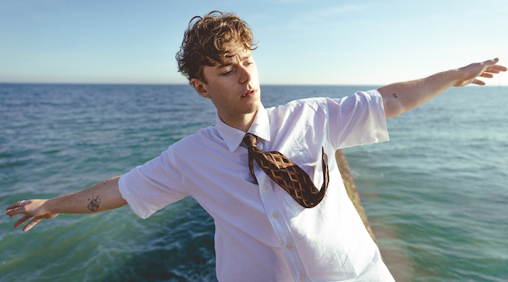 Alfie Jukes Lets Listeners into His Diary on “Lighthouse”