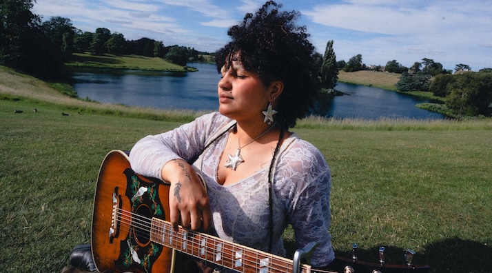 Ruti Drops Addicting New Neo-Soul Single “FLOWERS”