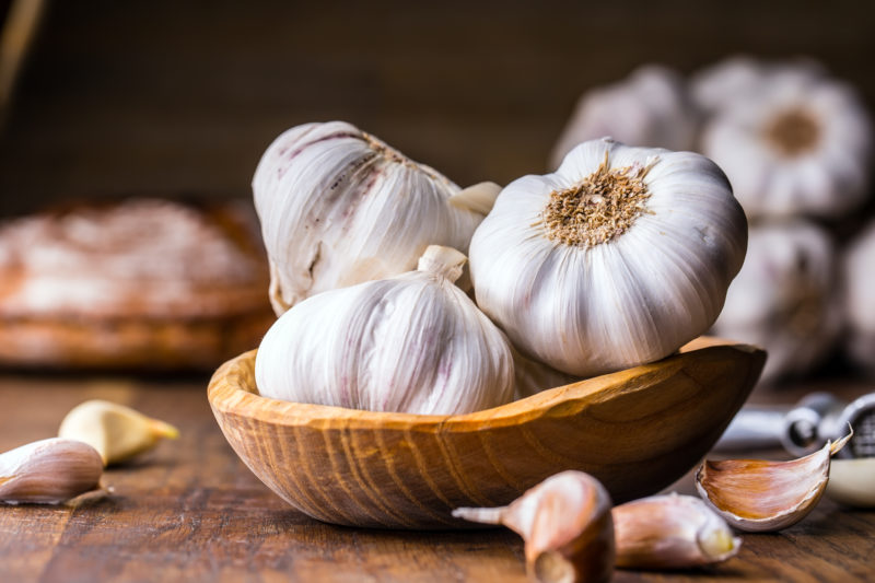 garlic-cloves-e1538305335343.jpg