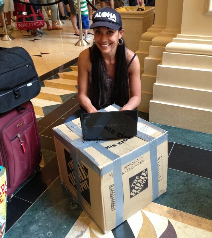 30dc-day0-travel-vegas-kinsey.jpg