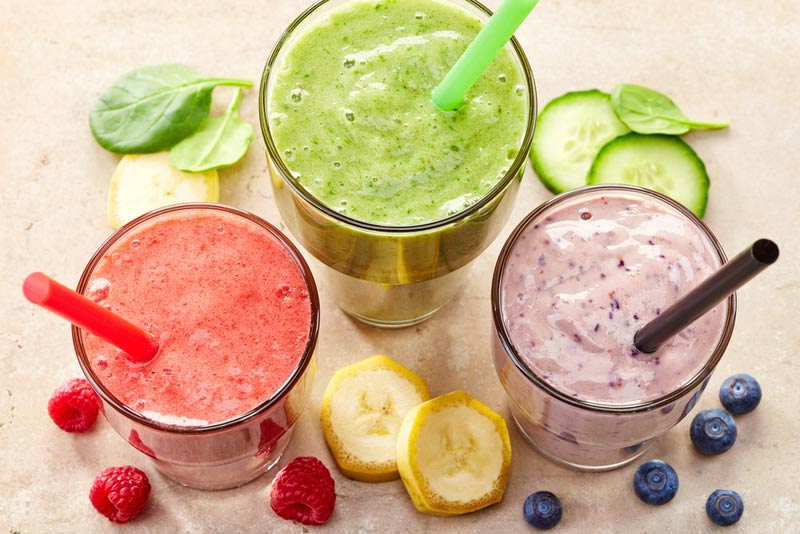 Smoothies-with-straws-for-healthy-dieting-breakfast.jpg