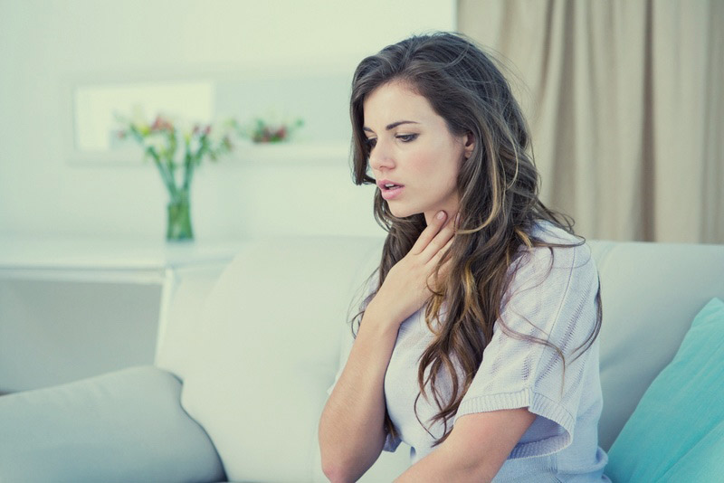 Woman-doing-asthma-crisis.jpg