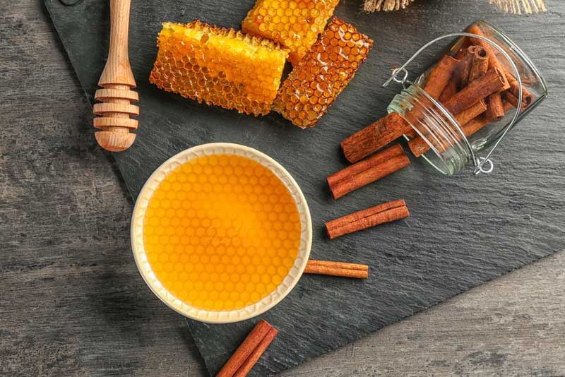 Honey-and-cinnamon.jpg