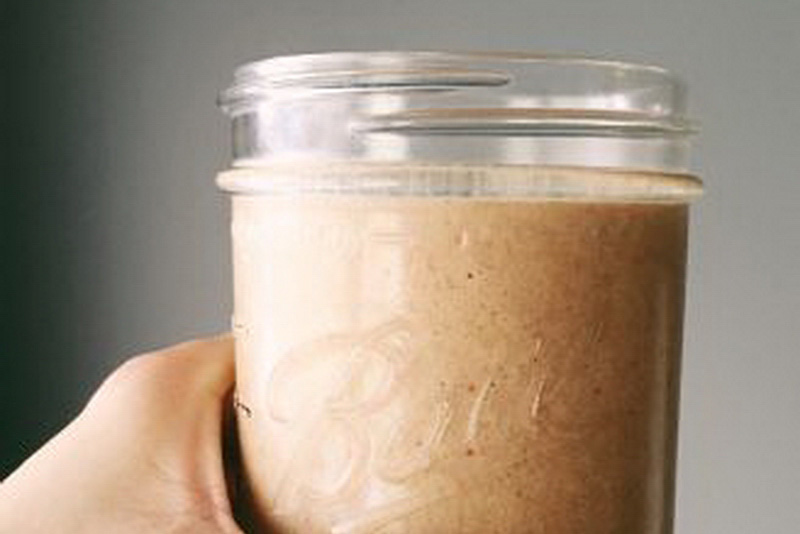 Paleo-Strawberry-and-Collagen-Smoothie.jpg