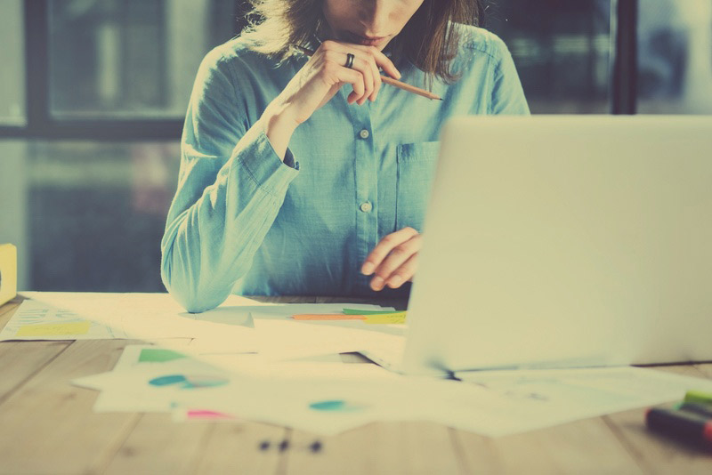 Woman-working-with-new-startup-project.jpg