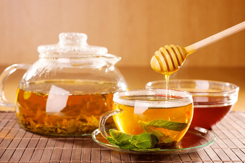 Tea-with-mint-and-honey.jpg