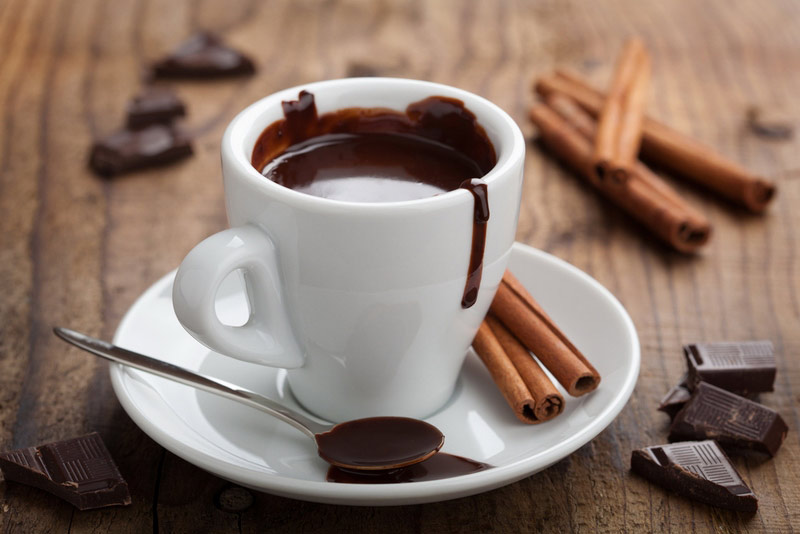 Hot-chocolate-with-cinnamon.jpg