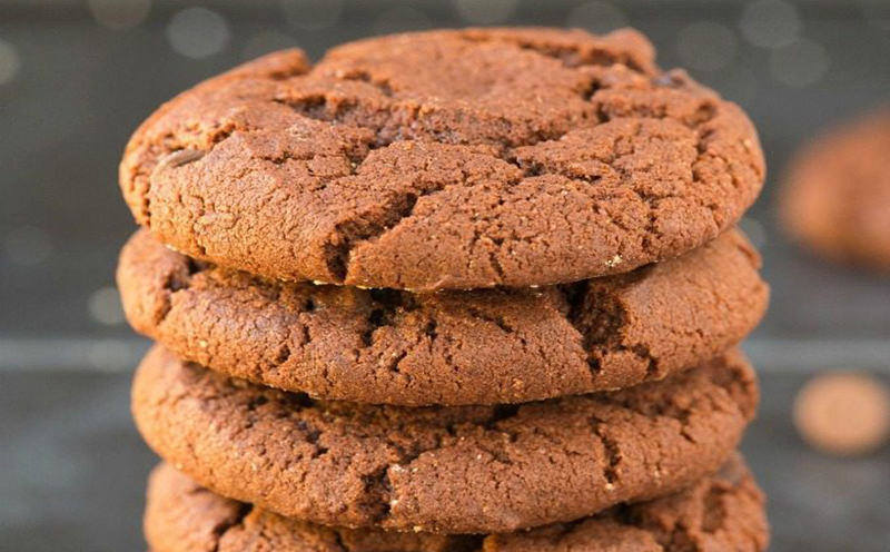 rsz_4-ingredient-low-carb-chocolate-cookies-2.jpg