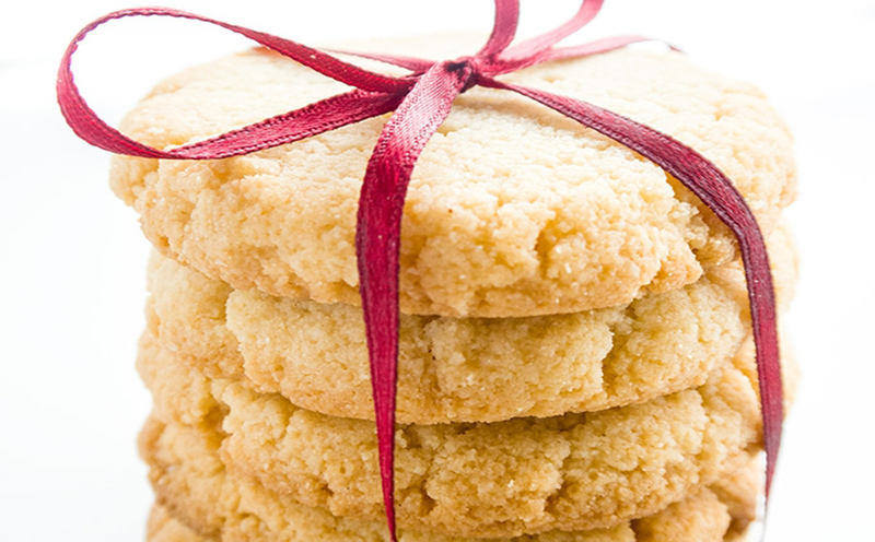 rsz_wholesomeyum_gluten-free-shortbread-cookies-low-carb-sugar-free.jpg
