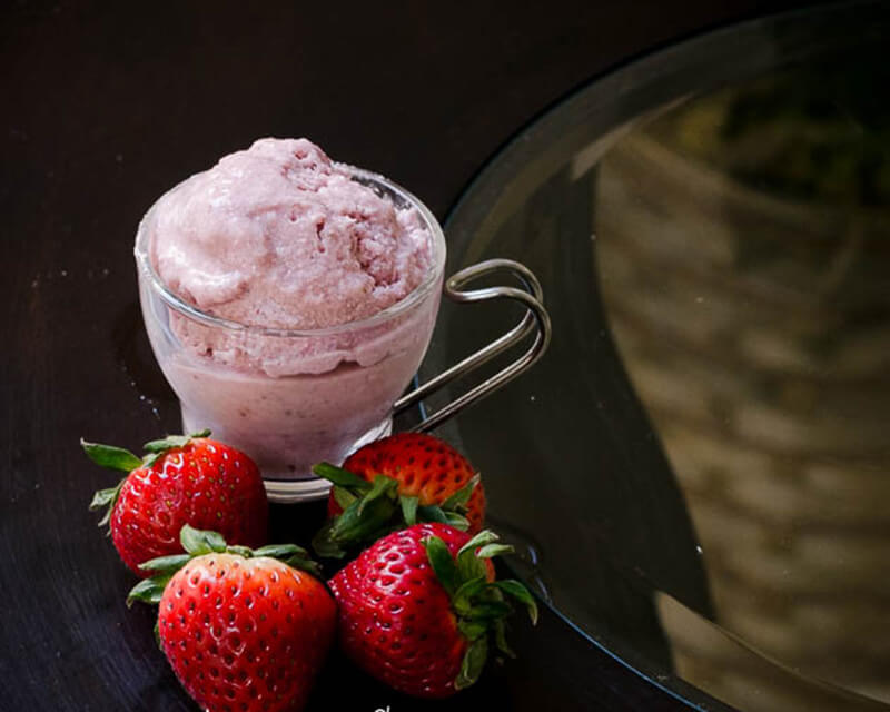 paleo-strawberry-ice-cream.jpg