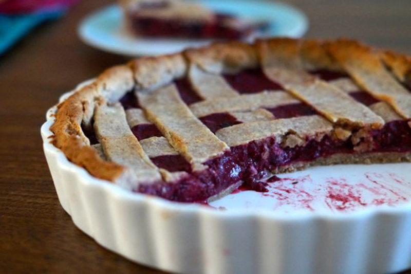 rsz_paleo-mixed-berry-pie-2.jpg