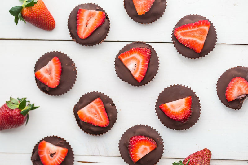 Paleo-Chocolate-Strawberry-Coconut-Butter-Cups.jpg