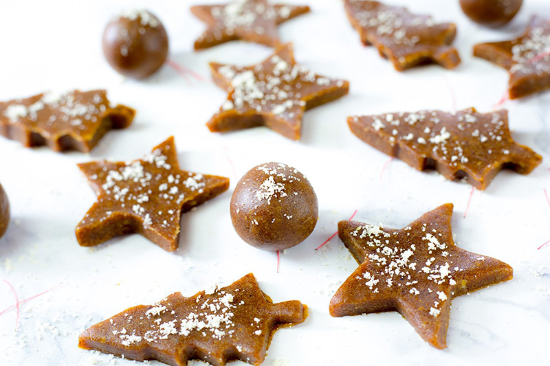 Gingerbread-Cookies-Paleo.jpg