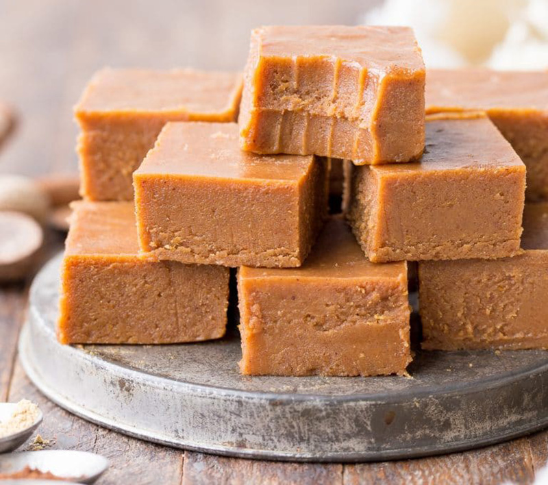 Pumpkin-Spice-Fudge-8-768x1152.jpg