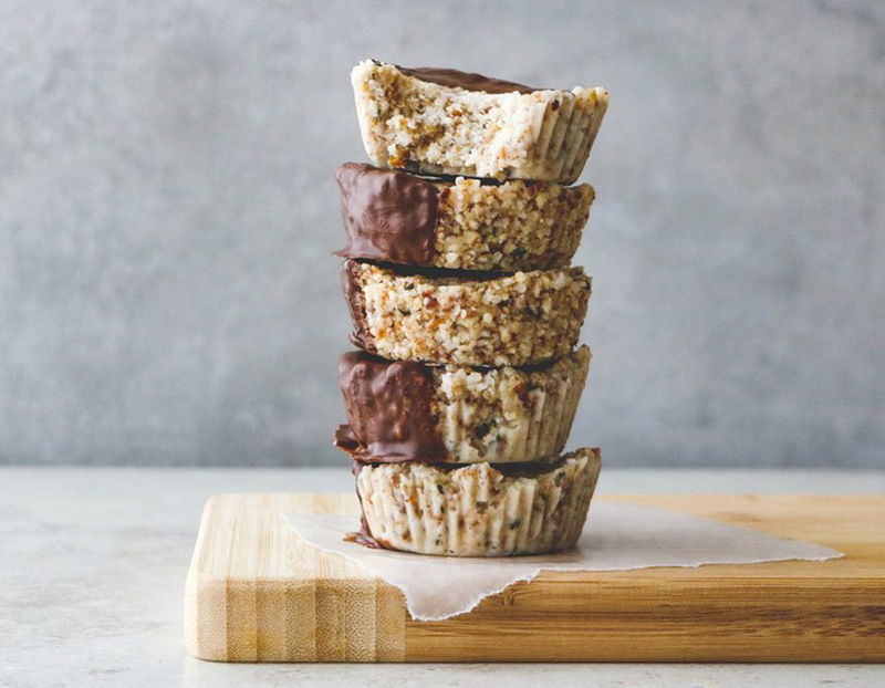 Raw-Dark-Chocolate-Almond-Cups-578.jpg