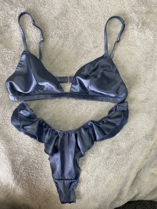 Image for Blue Satin VS set