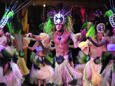 Product Kalamaku Gold Luau W/Trans and Train Ride