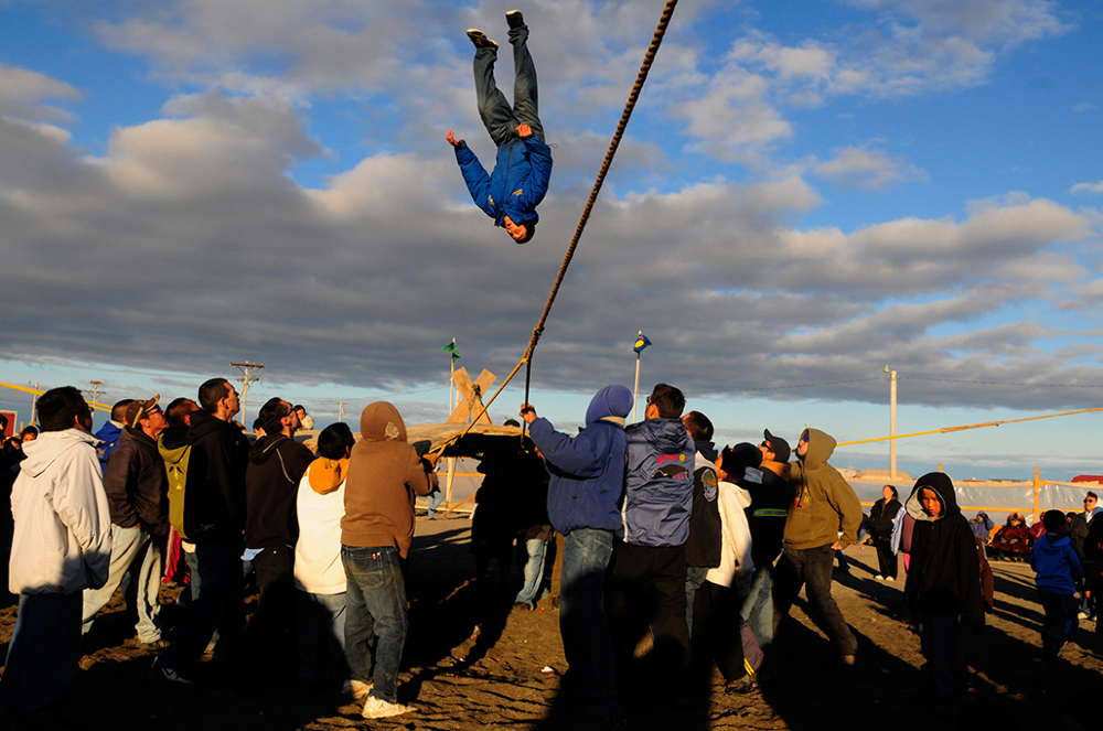 Blanket Toss International Photo Awards