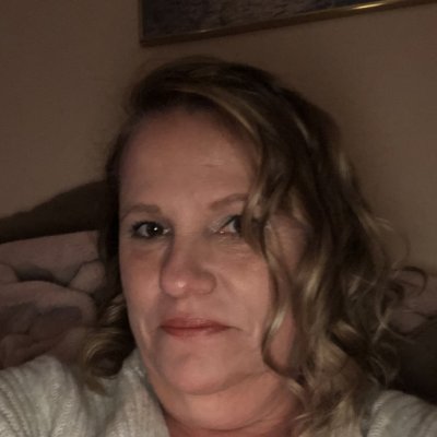 Deedee - Avon Consultant