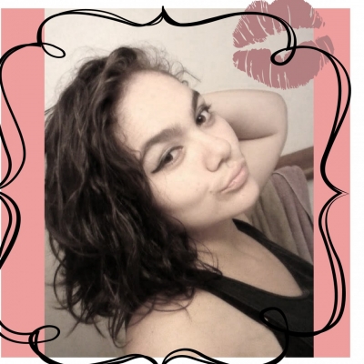 Sara - Chloe and Isabel Merchandiser