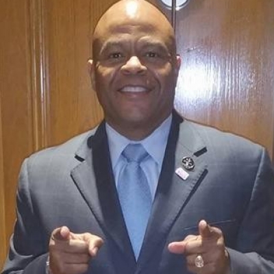 Cj Eaden - Jeunesse Distributor