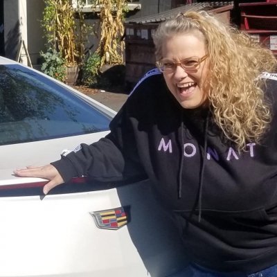 Lori Laughlin - Monat Market Partner