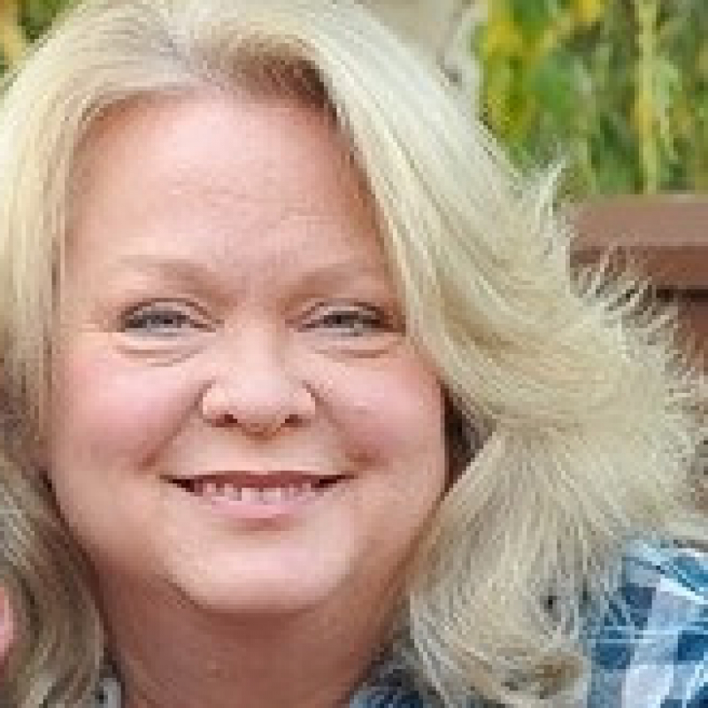 Patty Dombovy - Monat Market Partner