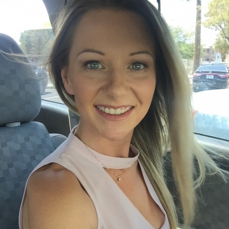 Sara Guitar Mccarter - Monat Market Partner