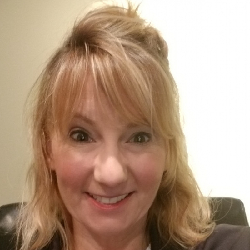 Danielle Hillis - Pampered Chef Consultant