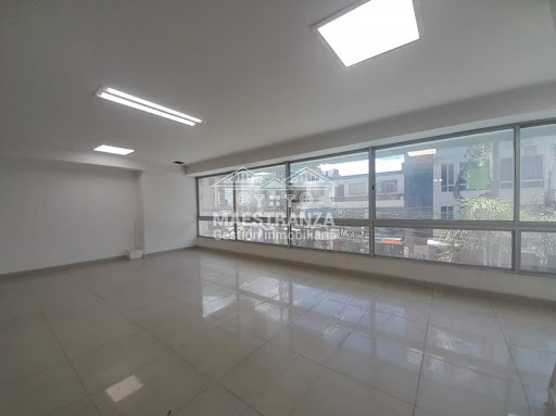 Local En Arriendo - Pérez, Bello