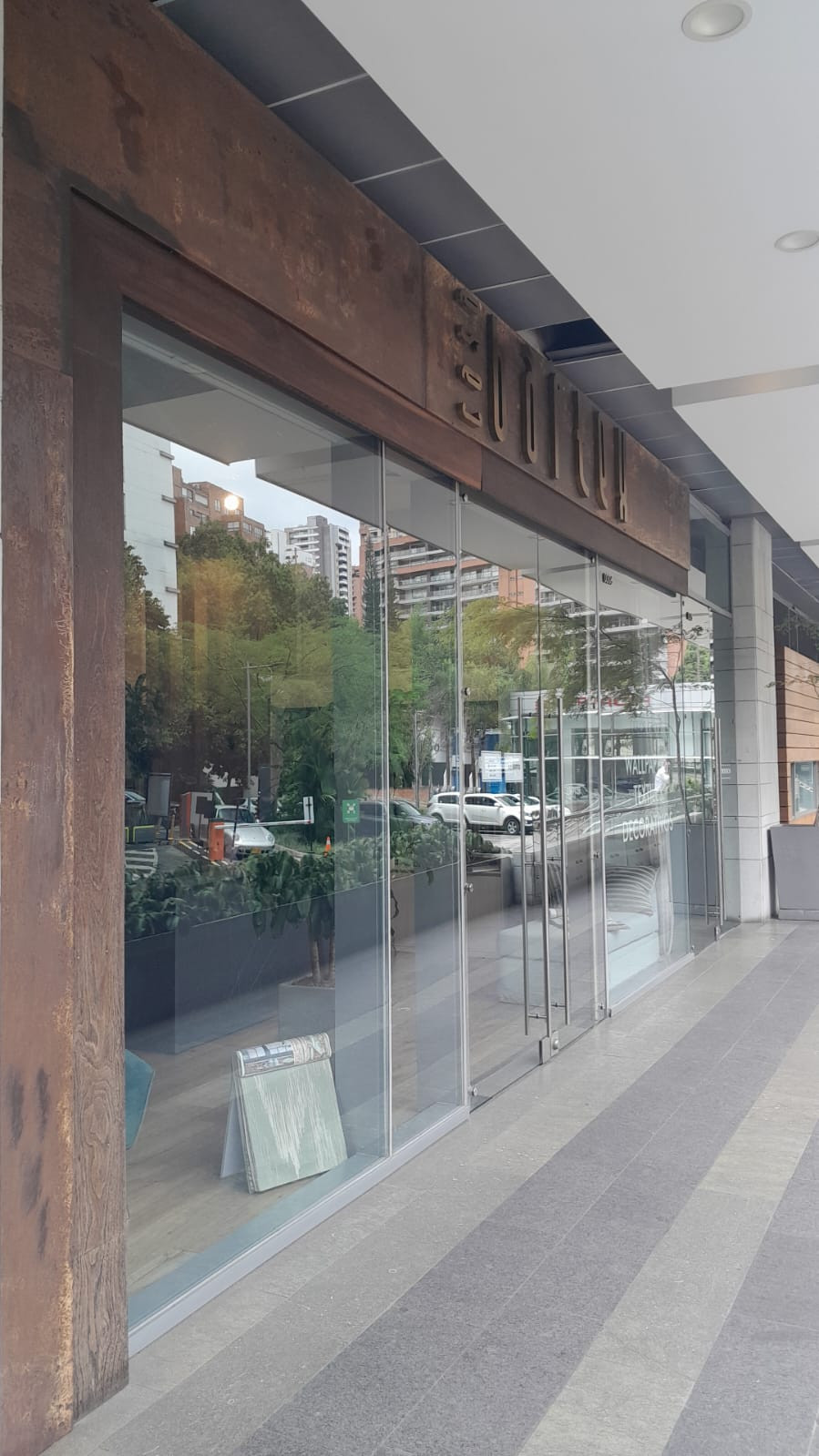 Local En Arriendo - Milla De Oro, Medellín